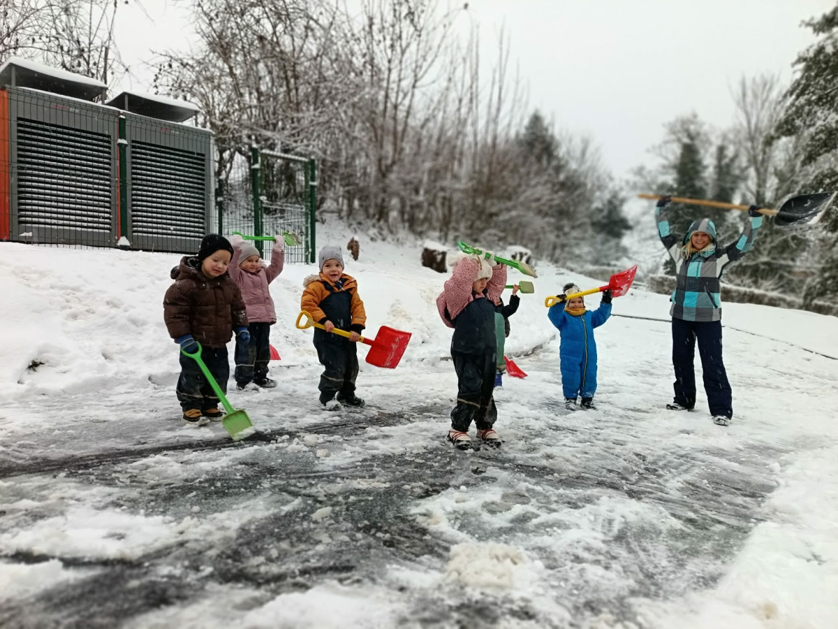 Ko sneg povabi Ribice na igro