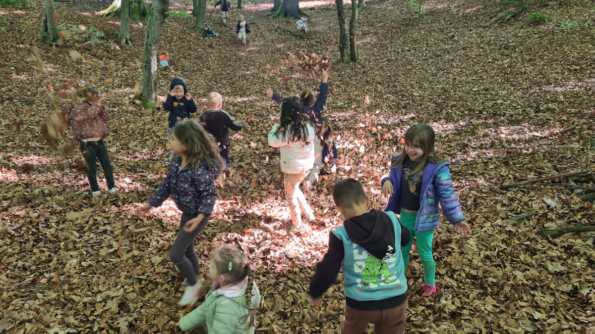 Mesec april v skupini Muce