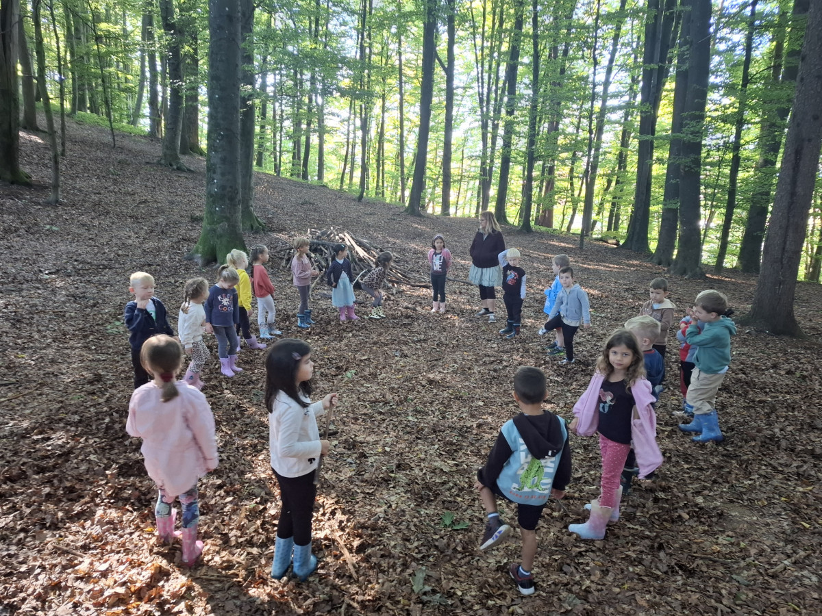 September v skupini Sove