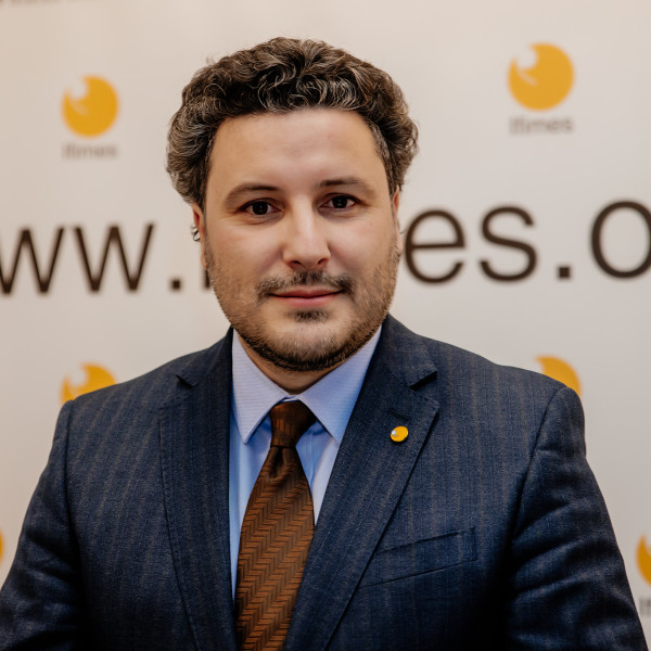 Dr. Dritan Abazović