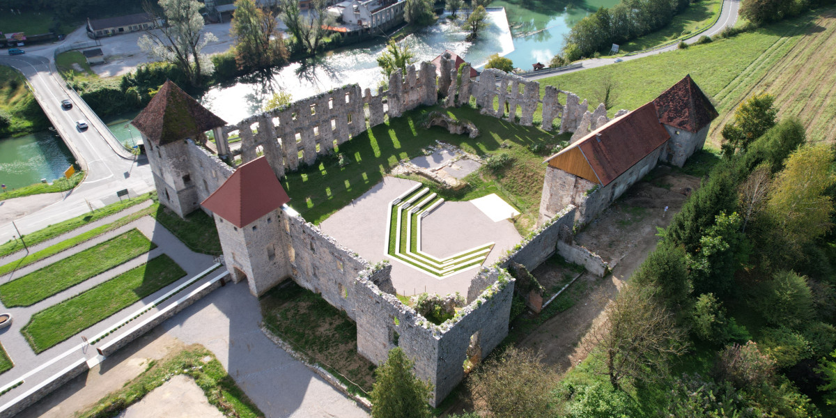 Delna revitalizacija grajskega kompleksa Soteska, I. faza