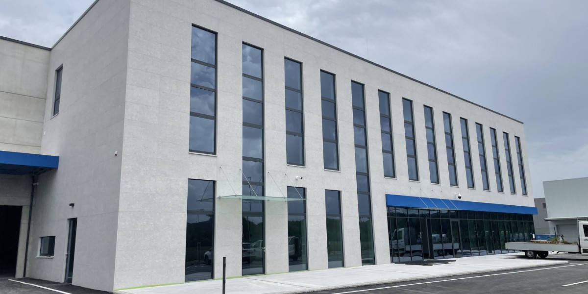 Poslovno - skladiščni objekt MAPEI